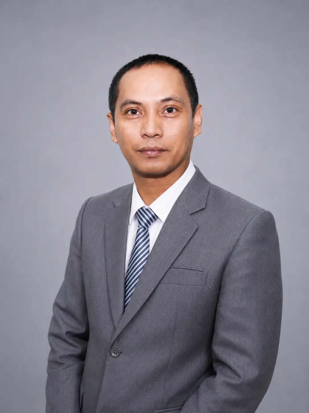 Dr. Muhammad Akhir
